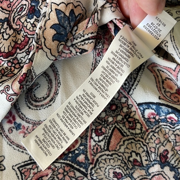 WHITE HOUSE/ BLACK MARKET BEAUTIFUL BLOUSE, 0 - Picture 9 of 14